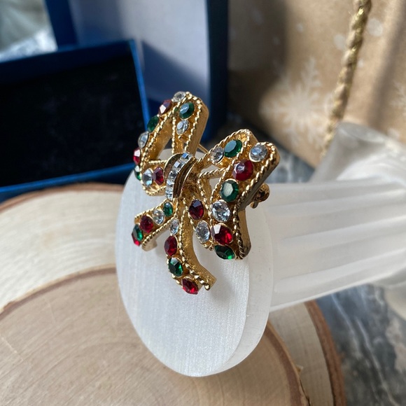 Vintage- Eisenberg Ice 1960s Holiday Themed, Sparkling Crystal Bow Brooch - Picture 4 of 12